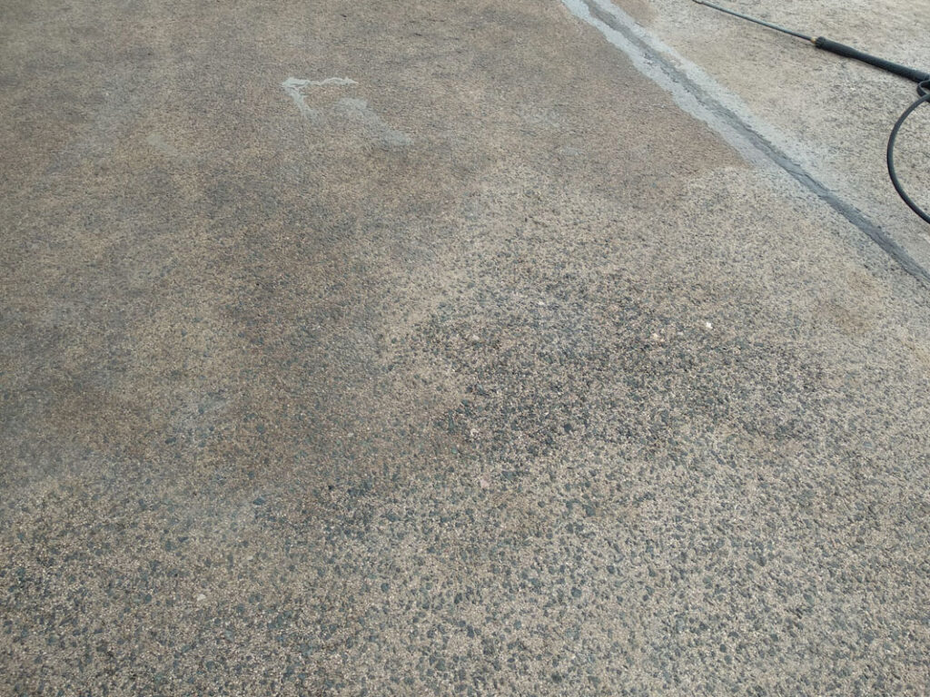 Limpieza de manchas de aceite aeropuerto 10
