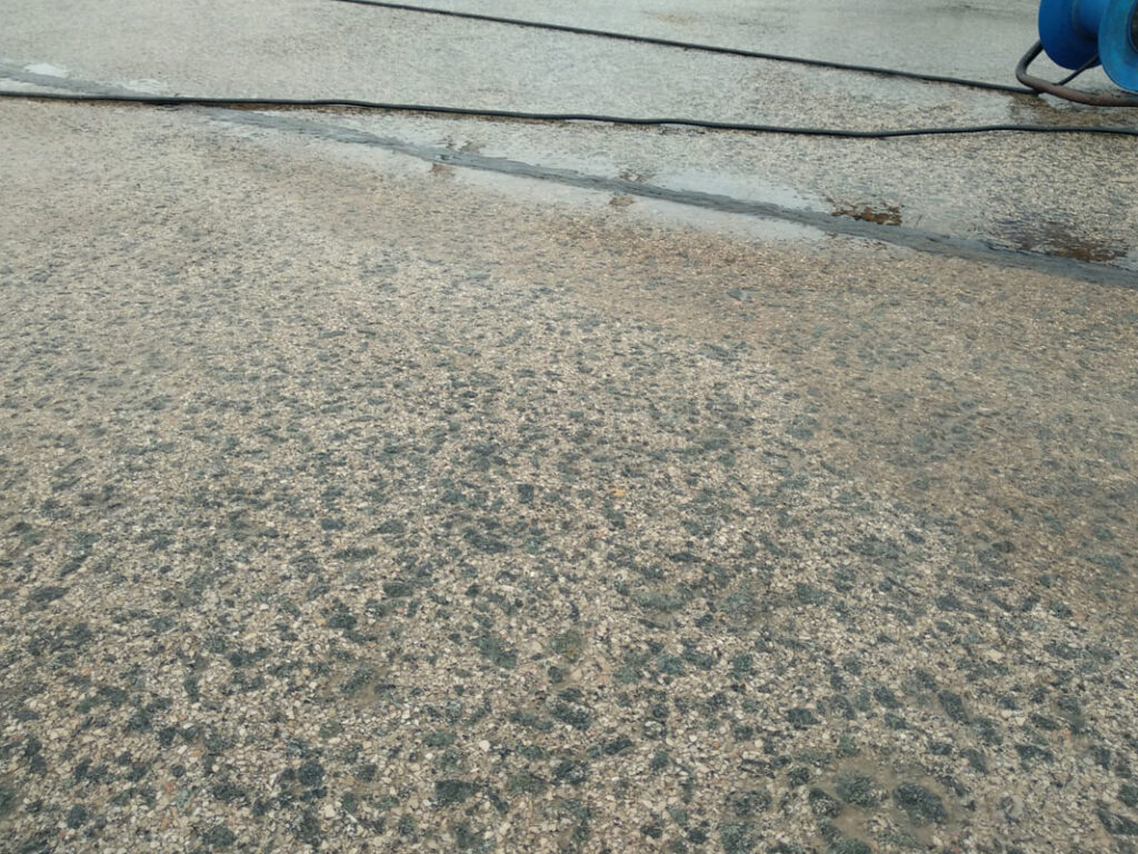 Limpieza de manchas de aceite aeropuerto 8